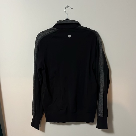 Lululemon Jacket CA35801 RN 106259 Size M - Picture 3 of 9